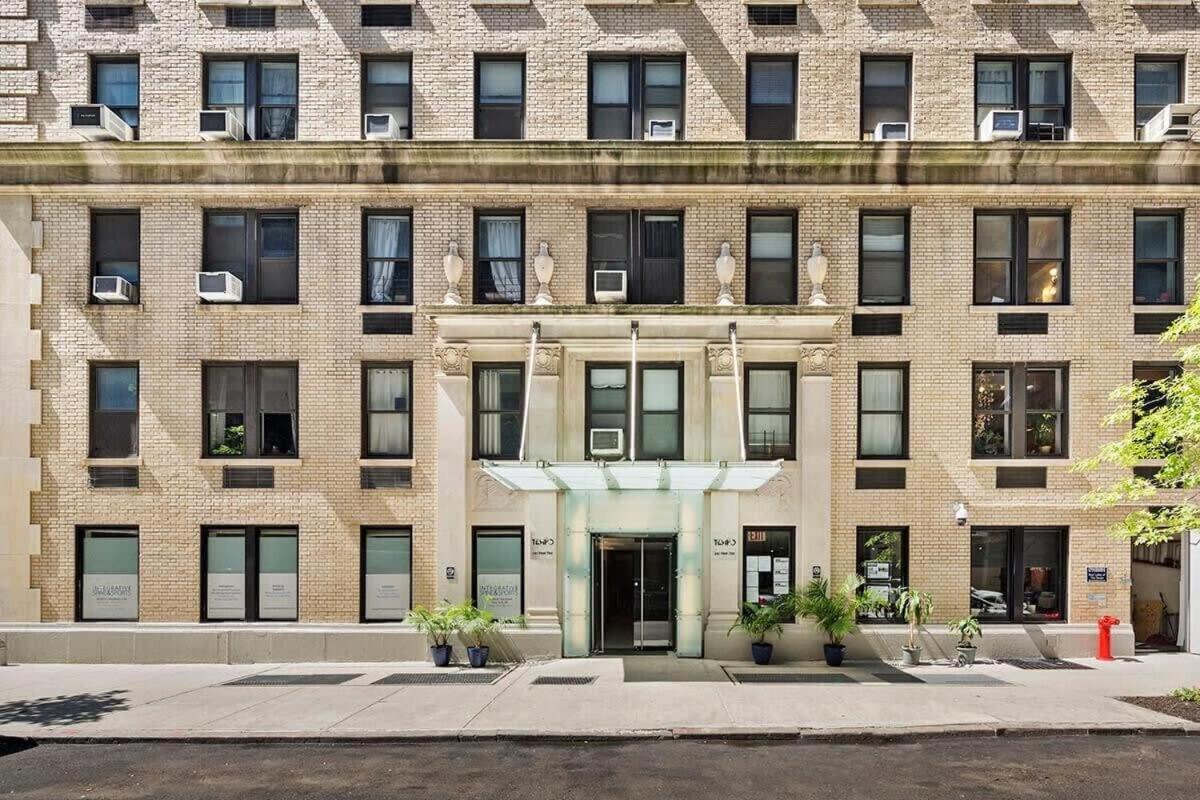 73-1120 New Uws Doorman Gym Apartamento *
